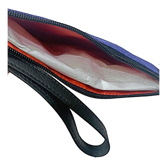 NEW Wristlet Elephant Print Canvas Wristlet Navy Blue - Picture 4 of 5